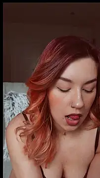 LucyxLou online show from March 18, 2026, 11:57 am