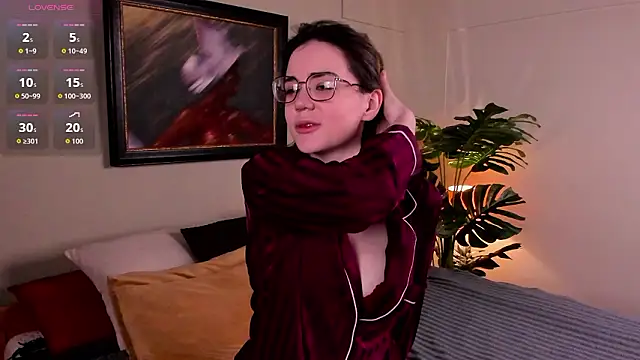 Sunny Teaze online show from February 18, 2026, 7:17 am