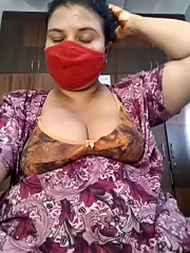 Snapshot of Tamil_Sivani chatting on March 24, 2026, 6:35 am Tamil Sivani online show from March 24, 2026, 6:35 am