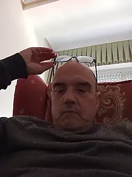 Snapshot of geli45 chatting on February 26, 2026, 1:55 pm geli45 online show from February 26, 2026, 1:55 pm