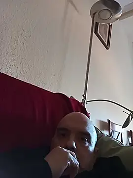 Snapshot of geli45 chatting on February 21, 2026, 3:36 pm geli45 online show from February 21, 2026, 3:36 pm