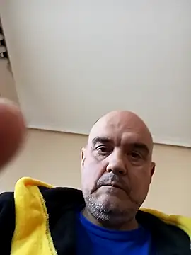 Snapshot of geli45 chatting on October 10, 2025, 12:50 pm geli45 online show from October 10, 2025, 12:50 pm