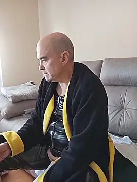 Snapshot of geli45 chatting on February 6, 2026, 11:50 am geli45 online show from February 6, 2026, 11:50 am