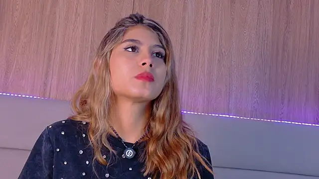 ZoehAngel online show from April 10, 2026, 11:28 am