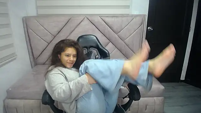 Velvet Moon V online show from October 10, 2025, 1:12 pm