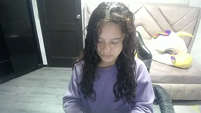 Velvet Moon V online show from October 16, 2025, 1:19 pm