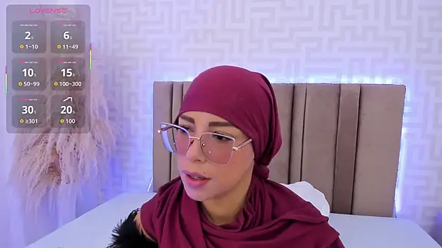 Snapshot of naishaa_ chatting on June 22, 2026, 5:43 pm naishaa online show from June 22, 2026, 5:43 pm