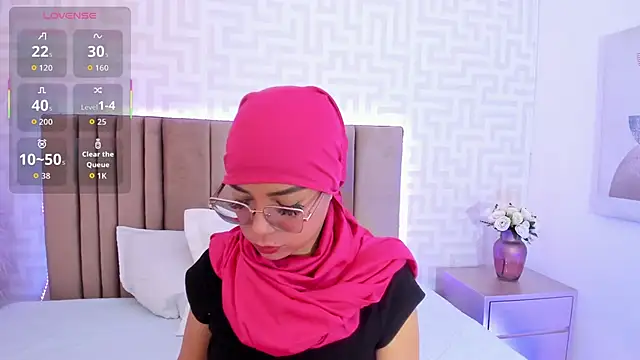 Snapshot of naishaa_ chatting on July 1, 2026, 6:30 pm naishaa online show from July 1, 2026, 6:30 pm