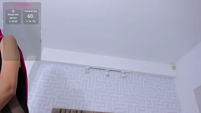 naishaa  online show from February 4, 2026, 6:36 pm