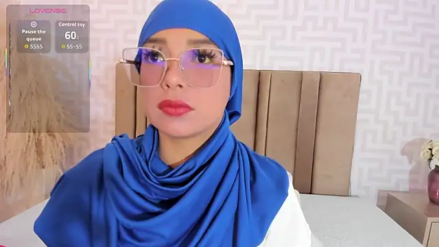 Snapshot of naishaa_ chatting on June 17, 2026, 4:28 pm naishaa online show from June 17, 2026, 4:28 pm