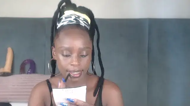 Jah-Queen online show from November 17, 2025, 1:15 pm