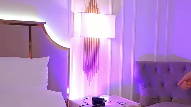 Snapshot of AlanaHurd chatting on May 24, 2026, 3:01 pm AlanaHurd online show from May 24, 2026, 3:01 pm