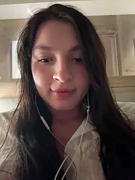 Snapshot of AlanaHurd chatting on May 10, 2026, 2:08 pm AlanaHurd online show from May 10, 2026, 2:08 pm