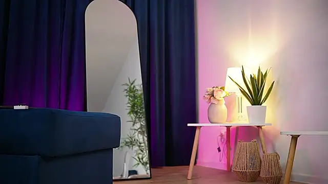  ChloeLee  online show from October 13, 2025, 6:26 am