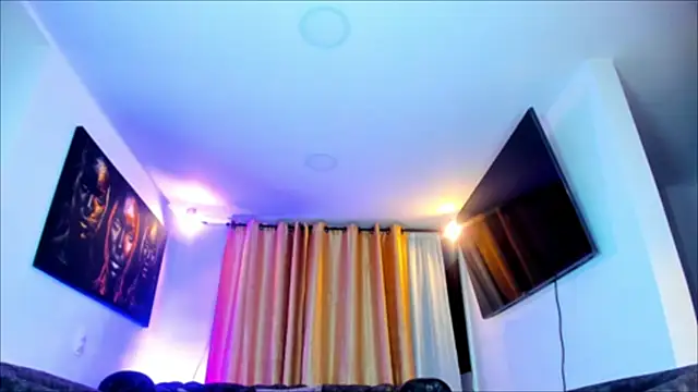 Snapshot of _Mia_Pink_ chatting on January 19, 2026, 1:31 am Mia Pink online show from January 19, 2026, 1:31 am