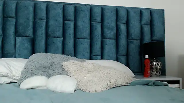 Snapshot of Emma_Foxi chatting on October 25, 2025, 9:04 pm Emma Foxi online show from October 25, 2025, 9:04 pm