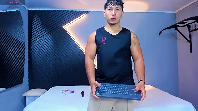 Snapshot of Horny_nick18 chatting on April 13, 2026, 4:11 pm Horny nick18 online show from April 13, 2026, 4:11 pm