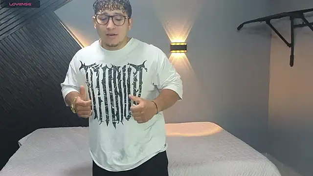 Snapshot of Horny_nick18 chatting on March 9, 2026, 1:36 pm Horny nick18 online show from March 9, 2026, 1:36 pm