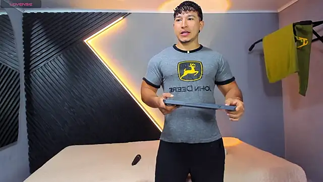 Snapshot of Horny_nick18 chatting on March 18, 2026, 1:24 pm Horny nick18 online show from March 18, 2026, 1:24 pm