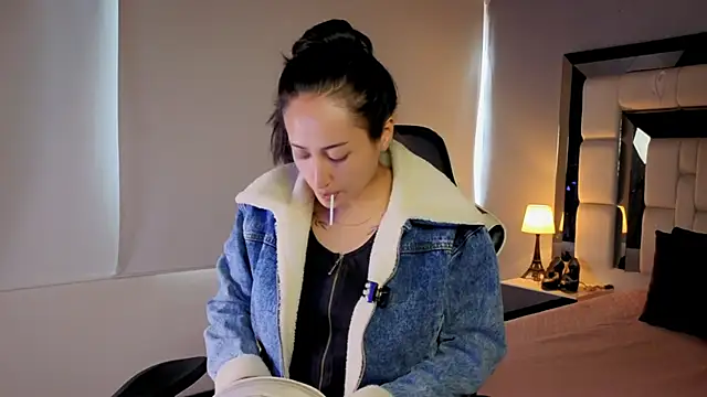 Snapshot of Adhara7 chatting on February 20, 2026, 8:22 pm Adhara7 online show from February 20, 2026, 8:22 pm