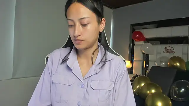 Snapshot of Adhara7 chatting on December 17, 2025, 9:20 pm Adhara7 online show from December 17, 2025, 9:20 pm