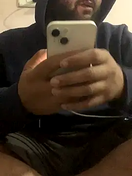 amitsharma7868 online show from November 26, 2025, 3:45 pm