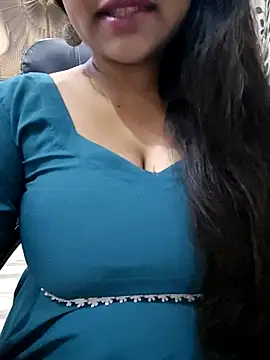 monika 555 online show from December 5, 2025, 6:50 pm