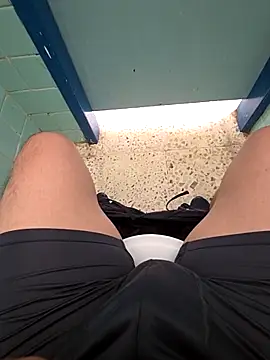 Renatox69 online show from April 9, 2026, 6:58 pm