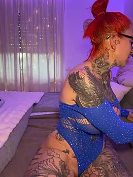 CatCoxx online show from April 14, 2026, 5:56 am