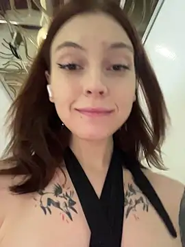 Snapshot of Rinamay_ chatting on November 16, 2025, 11:52 pm Rinamay online show from November 16, 2025, 11:52 pm