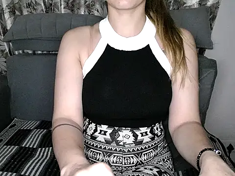 Snapshot of niya-cute chatting on October 3, 2025, 6:31 pm niya-cute online show from October 3, 2025, 6:31 pm