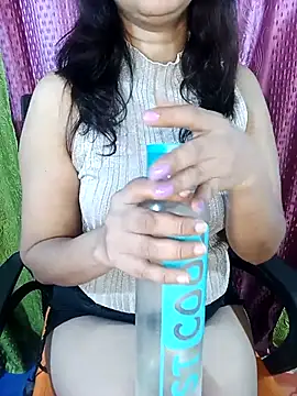 Snapshot of Ishani_Baby chatting on November 4, 2025, 2:10 pm Ishani Baby online show from November 4, 2025, 2:10 pm