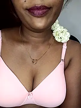 Snapshot of Tamil_kavinila chatting on November 11, 2025, 10:43 am Tamil kavinila online show from November 11, 2025, 10:43 am