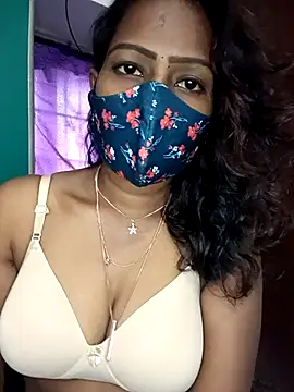 Snapshot of Tamil_kavinila chatting on November 6, 2025, 4:16 am Tamil kavinila online show from November 6, 2025, 4:16 am