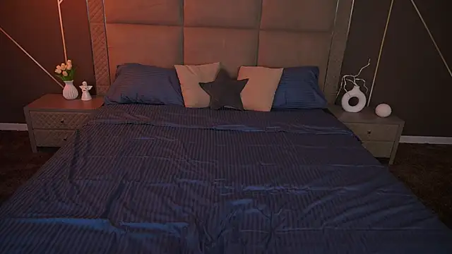 Snapshot of OnlyXxandra chatting on September 16, 2025, 1:12 pm OnlyXxandra online show from September 16, 2025, 1:12 pm