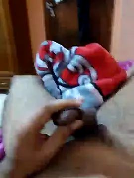 Snapshot of micho997 chatting on October 17, 2025, 3:36 pm micho997 online show from October 17, 2025, 3:36 pm