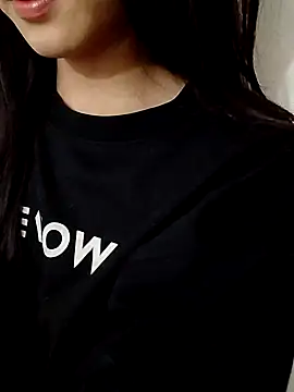 Snapshot of Desi_sara chatting on October 31, 2025, 2:24 pm Desi sara online show from October 31, 2025, 2:24 pm