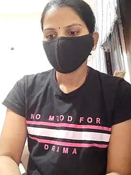 Snapshot of poojam93 chatting on December 15, 2025, 3:01 am poojam93 online show from December 15, 2025, 3:01 am