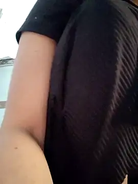 Snapshot of poojam93 chatting on December 2, 2025, 2:34 am poojam93 online show from December 2, 2025, 2:34 am