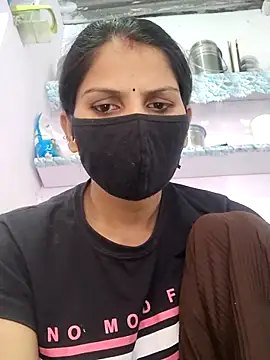 Snapshot of poojam93 chatting on November 18, 2025, 8:39 am poojam93 online show from November 18, 2025, 8:39 am