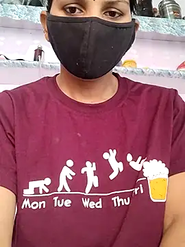 Snapshot of poojam93 chatting on November 30, 2025, 3:40 am poojam93 online show from November 30, 2025, 3:40 am