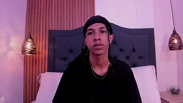 Snapshot of Johan_gz_ chatting on May 6, 2026, 11:36 am Johan gz online show from May 6, 2026, 11:36 am