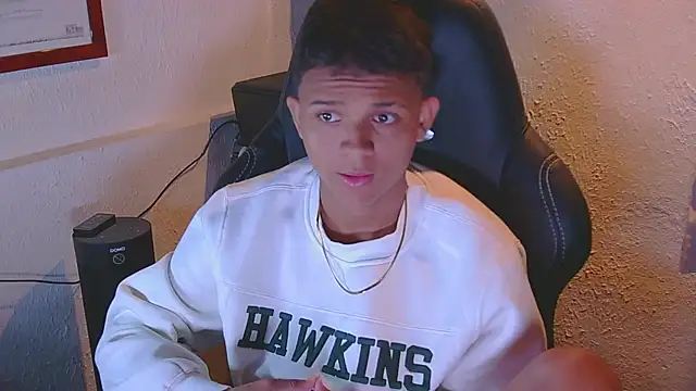 Snapshot of Lucien_Gray_ chatting on September 30, 2025, 6:14 pm Lucien Gray online show from September 30, 2025, 6:14 pm