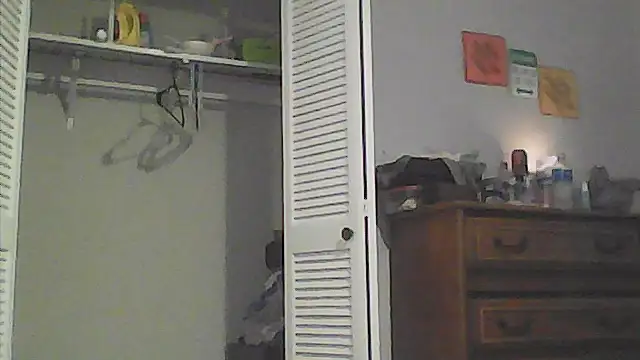Snapshot of sarahkat86 chatting on May 12, 2026, 9:54 pm sarahkat86 online show from May 12, 2026, 9:54 pm