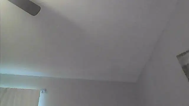 Snapshot of sarahkat86 chatting on May 16, 2026, 11:04 pm sarahkat86 online show from May 16, 2026, 11:04 pm