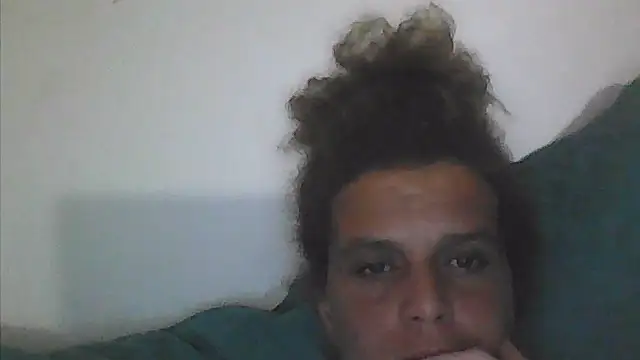 sarahkat86 online show from November 7, 2025, 2:27 am