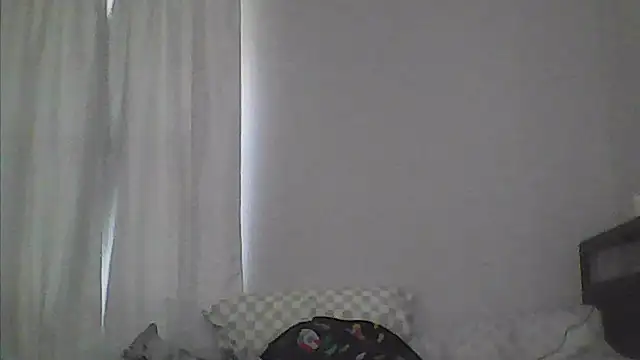 Snapshot of sarahkat86 chatting on May 4, 2026, 12:19 pm sarahkat86 online show from May 4, 2026, 12:19 pm