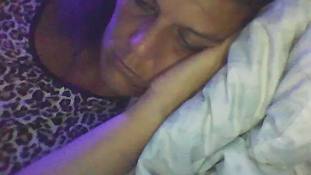 sarahkat86 online show from February 4, 2026, 2:50 am