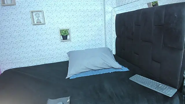 Snapshot of lisa_logan chatting on February 25, 2026, 4:34 am lisa logan online show from February 25, 2026, 4:34 am