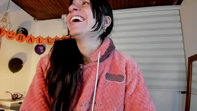 Snapshot of Jade_rey_ chatting on October 31, 2025, 3:14 am Jade rey online show from October 31, 2025, 3:14 am